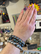 Load image into Gallery viewer, L & J COLLECTION BRACELET: STACKER DRUZY W ACCENT BEADS