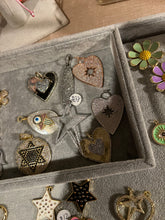 Load image into Gallery viewer, CHARM: RHINESTONE PAVE HEART with Starburst (SILVER/ROSE GOLD)