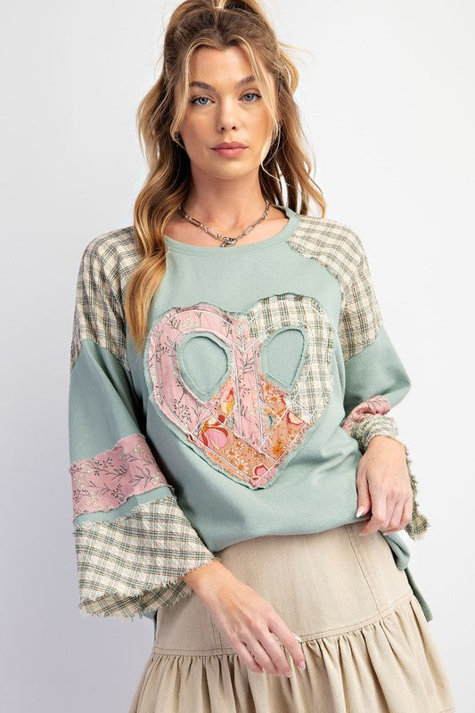 TOP: HEART PATCH TERRY PULLOVER