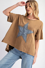 Load image into Gallery viewer, TOP: STAR PATCH WASHED KNIT
