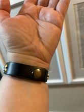 Load image into Gallery viewer, BRACELET: LEATHER STRAP STARS
