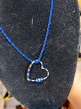 Load image into Gallery viewer, NECKLACE: ENAMEL CHAIN W FLOATING HEART (NAVY)
