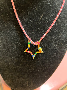 NECKLACE: ENAMEL CHAIN W FLOATING STAR (PINK)