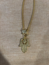 Load image into Gallery viewer, NECKLACE: BOX CHAIN W PAVE HAMSA CHARM (GOLD)
