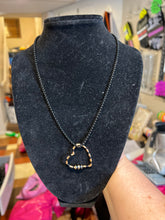 Load image into Gallery viewer, NECKLACE: ENAMEL CHAIN W FLOATING HEART (BLACK)
