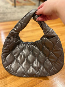 PUFFER: QUILTED ROUND HOBO (SLATE)