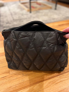 PUFFER: QUILTED SHOULDER/CROSSBODY (BLACK)