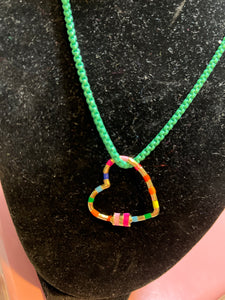NECKLACE: ENAMEL CHAIN W FLOATING HEART (GREEN)