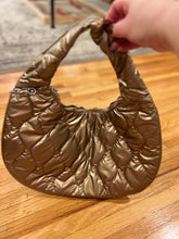 Load image into Gallery viewer, PUFFER: QUILTED ROUND HOBO (GOLD)

