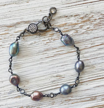 Load image into Gallery viewer, BRACELET: FRESH WATER PEARLS
