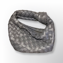 Load image into Gallery viewer, SALE DUMPLING WOVEN BAG: GREY
