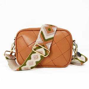 VEGAN CROSSBODY:BRAIDED CAMEL