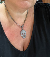 Load image into Gallery viewer, NECKLACE: PAPERCLIP CHAIN W PAVE SKULL
