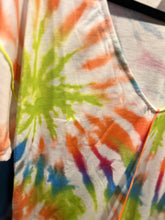 Load image into Gallery viewer, SALE TOP: TIE DYE PRINT JERSEY (WHITE)
