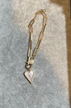 Load image into Gallery viewer, BRACELET: PAPERCLIP GOLD W PEARL HEART
