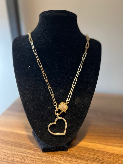 NECKLACE: PAPERCLIP CHAIN W PAVE OPEN HEART CHARM