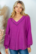 Load image into Gallery viewer, SALE TOP: MAGENTA SOLID KNIT V NECK TOP
