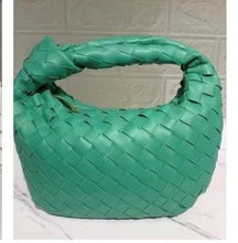 Load image into Gallery viewer, DUMPLING WOVEN BAG: EMERALD GREEN

