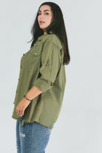 Load image into Gallery viewer, SALE PLUS SHACKET: ARMY GREEN DISTRESSED BUTTON

