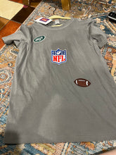 Load image into Gallery viewer, KIDS: SPORTS FOOTBALL GREY T SHIRT (SIZE 6-7)
