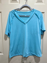 Load image into Gallery viewer, TOPS: V NECK T SHIRT (BLUE)
