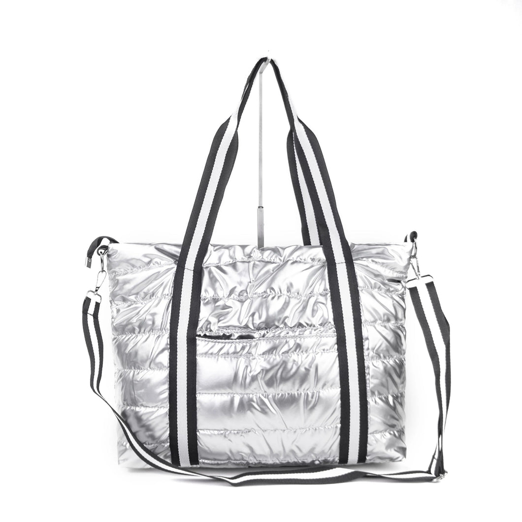 PUFFER TRAVEL TOTE MEDIUM: SILVER W WHITE BLACK STRAP