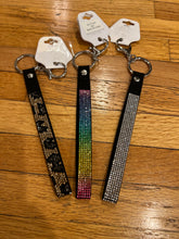 Load image into Gallery viewer, SPARKLE WRISTBAND KEYCHAIN: LEOPARD
