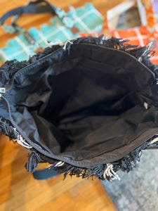 CHECK FRINGE TOTE STRAP BAG: BLACK WHITE