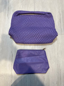 WOVEN NEOPRENE BUCKET BAG: PURPLE