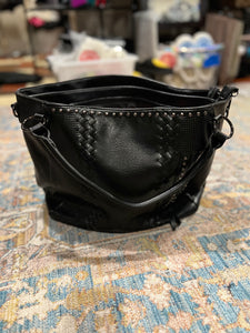 SALE BAG: TASSEL TOTE (BLACK RIVET)