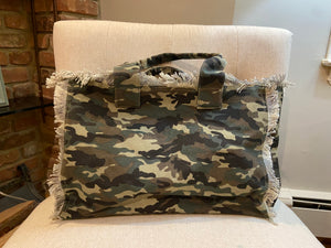 CANVAS FRINGE TOTE LARGE: CAMO