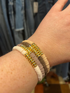 BRACELETS: BEADED POLYMER STACK W GOLD BEADS (BROWNS)