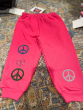 Load image into Gallery viewer, KIDS: PINK SWEATPANTS STONES SIZE (2T)
