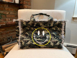CANVAS FRINGE TOTE XL: CAMO SMILE