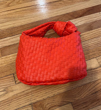 Load image into Gallery viewer, DUMPLING WOVEN BAG: BRIGHT ORANGE RED
