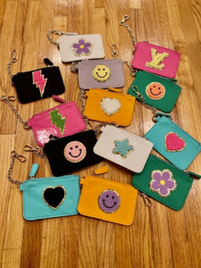 KEYCHAIN POUCH: PURPLE SMILE PATCH
