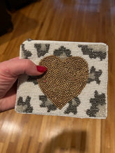 Load image into Gallery viewer, BEADED COIN PURSE: LEOPARD HEART
