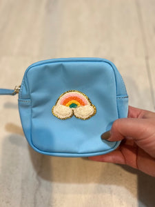 COMSETIC PATCH CASE SMALL: BABY BLUE RAINBOW
