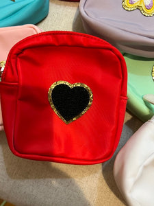 COMSETIC PATCH CASE SMALL; RED HEART